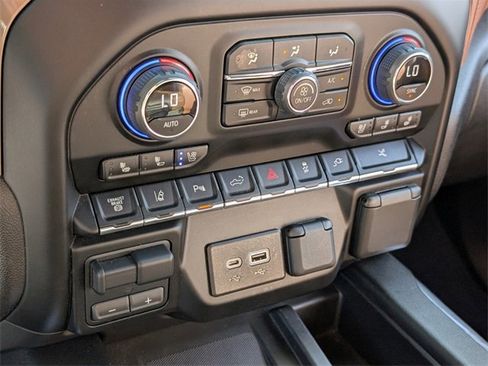 Used 2023 Chevrolet Silverado 3500 High Country w/ Technology Package image 23