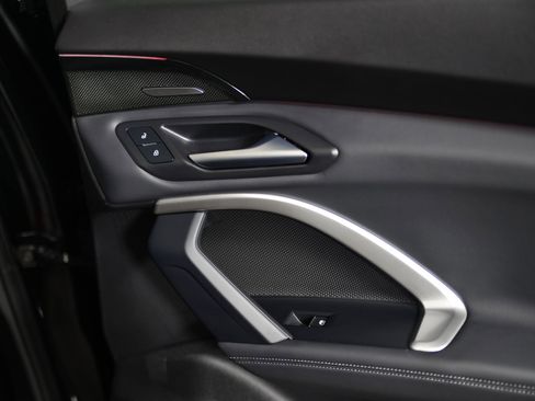 Certified 2025 Audi Q5 Premium Plus image 22