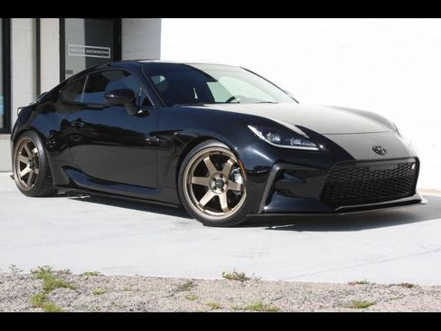 Used 2023 Toyota GR86 Premium w/ ALL Weather Mat Package (TMS) RWD image 1