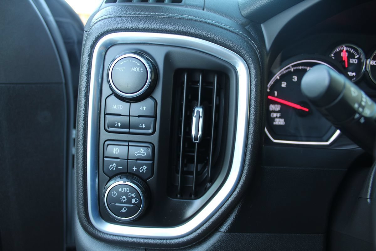 Used 2020 Chevrolet Silverado 1500 LT Trail Boss AWD/4WD image 32