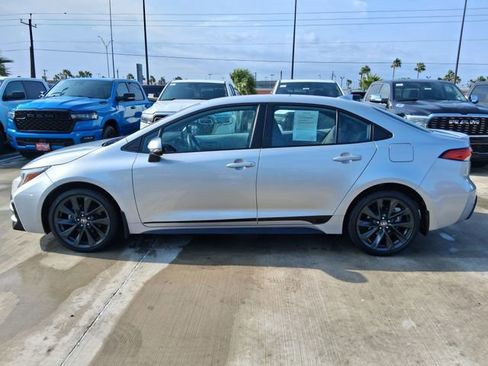 Used 2026 Toyota Corolla SE FWD image 4