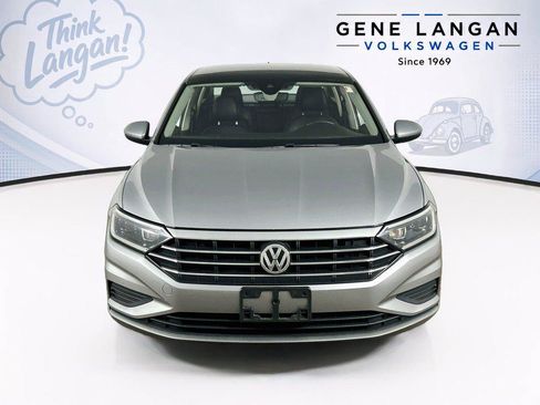 Used 2021 Volkswagen Jetta SEL FWD image 2
