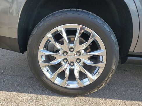 Used 2022 Chevrolet Tahoe High Country w/ Premium Package 2 AWD/4WD image 5
