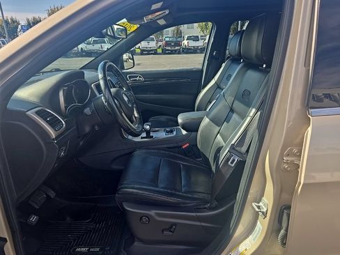 Used 2015 Jeep Grand Cherokee Overland AWD/4WD image 9