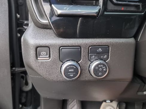 Used 2022 GMC Sierra 1500 Elevation w/ Preferred Package RWD image 21