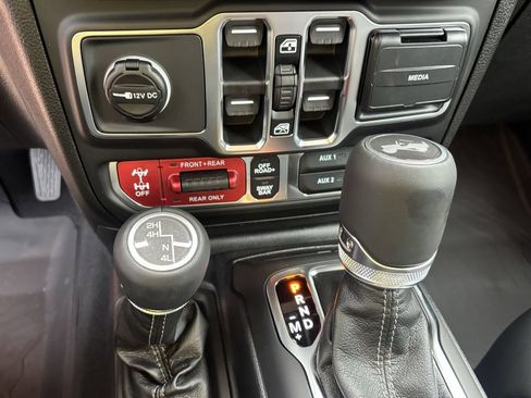 New 2026 Jeep Wrangler Unlimited Rubicon AWD/4WD image 16