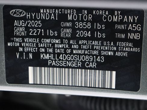 Used 2025 Hyundai Elantra SE image 38