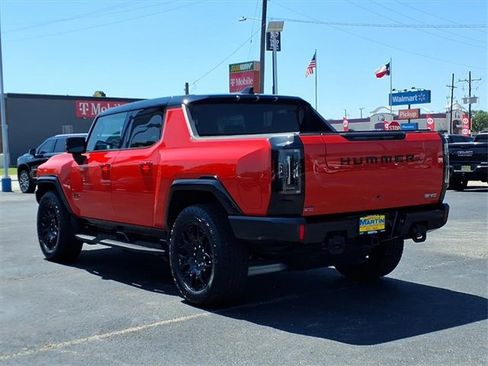 New 2025 GMC Hummer EV 3X w/ LPO, Illumination Package image 9