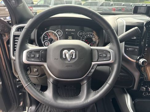 Used 2024 RAM 3500 Big Horn w/ Night Edition AWD/4WD image 23