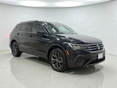 Used 2022 Volkswagen Tiguan SE image 13