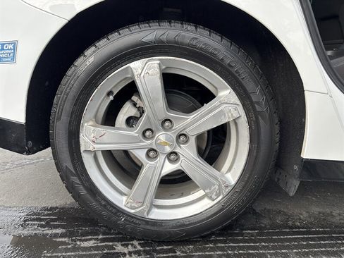 Used 2018 Chevrolet Volt LT image 17