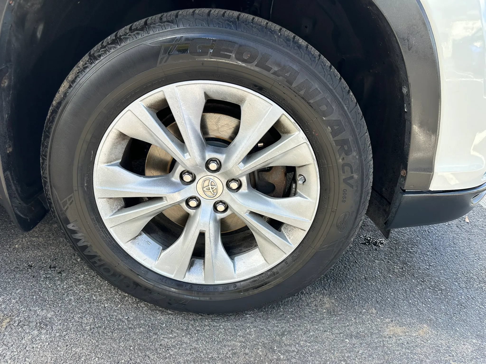 Used 2015 Toyota Highlander Plus AWD/4WD image 11