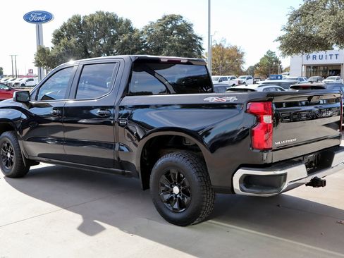 Used 2022 Chevrolet Silverado 1500 LT image 11