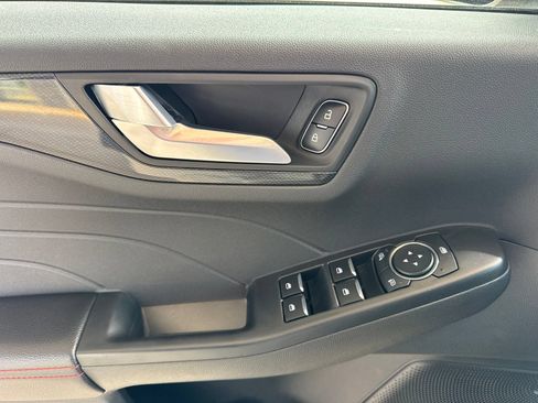 Certified 2025 Ford Escape ST-Line w/ Tech Pack #1 AWD/4WD image 25