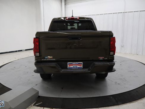 Used 2024 Chevrolet Colorado LT w/ LT Convenience Package image 6