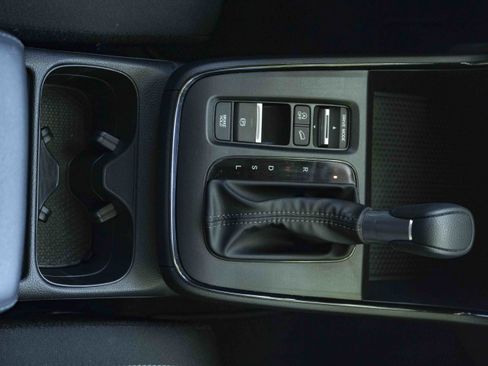 Used 2025 Honda CR-V LX image 27
