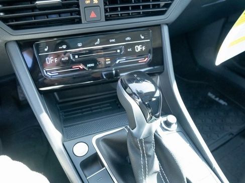 New 2026 Volkswagen Jetta SE image 21