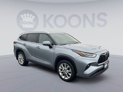 Used 2023 Toyota Highlander Limited image 10