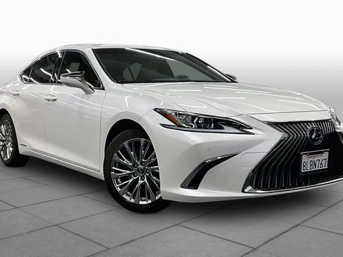Used 2019 Lexus ES 300h w/ Premium Package FWD image 2
