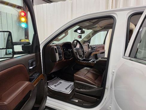 Used 2015 Chevrolet Silverado 3500 High Country w/ Duramax Plus Package AWD/4WD image 13