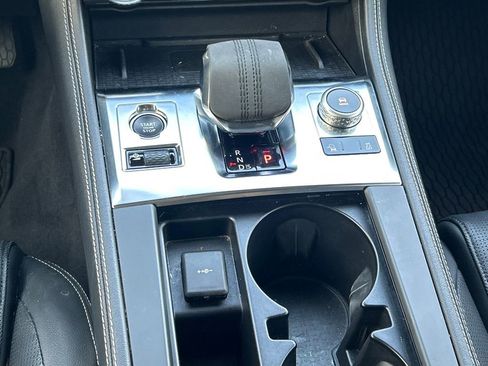 Used 2024 Jaguar F-PACE R-Dynamic S image 23