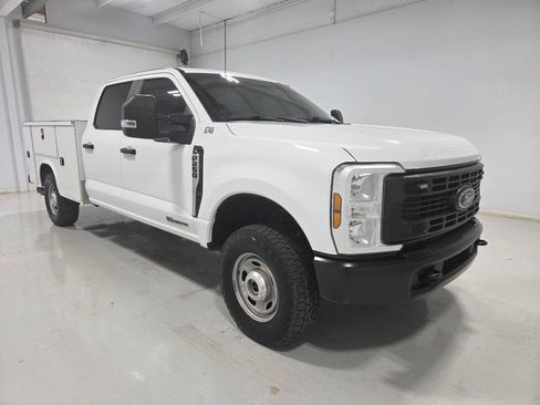 Used 2024 Ford F250 XL AWD/4WD image 1