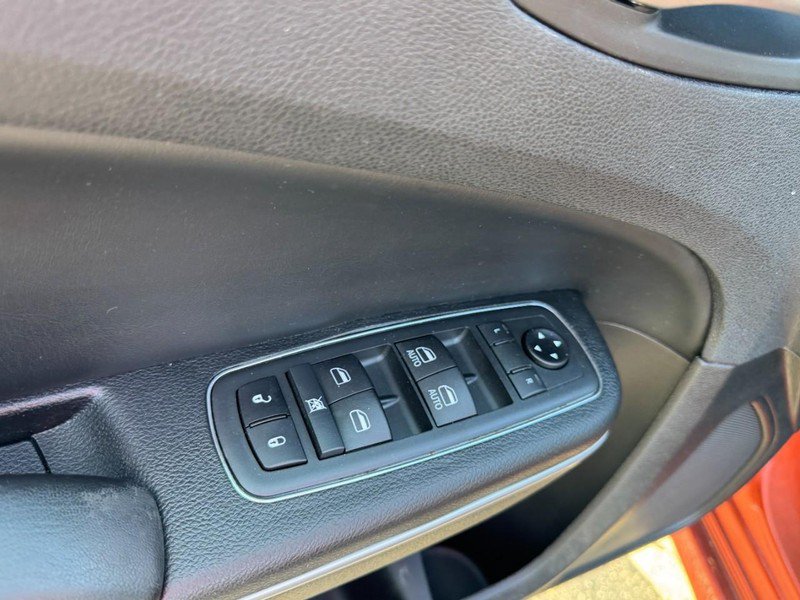 Used 2020 Chrysler 300 S w/ 300S Premium Group RWD image 16