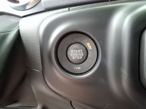 Used 2021 Jeep Gladiator Overland w/ Popular Equipment Package image 21