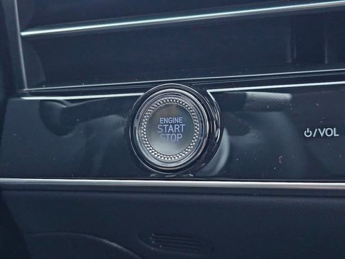 New 2026 Genesis GV70 2.5T Advanced image 17