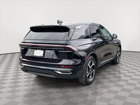 Used 2024 Lincoln Nautilus Premier w/ Equipment Group 102A image 7