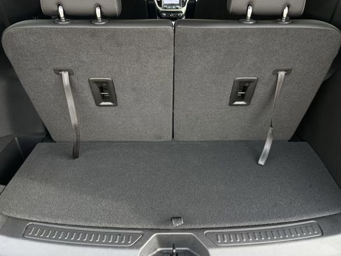 Used 2022 GMC Acadia Denali w/ Denali Ultimate Package image 26