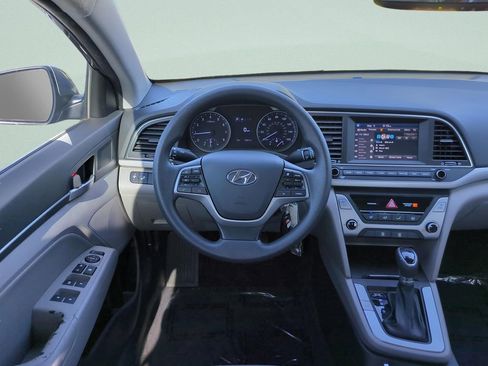 Used 2018 Hyundai Elantra SEL FWD image 11