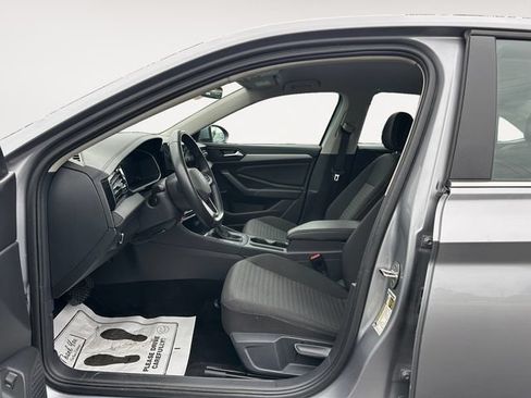 Used 2025 Volkswagen Jetta S FWD image 9