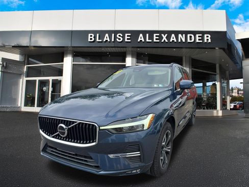 Used 2022 Volvo XC60 B5 Momentum w/ Climate Package AWD/4WD image 10