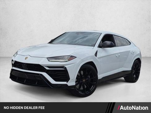 Used 2022 Lamborghini Urus AWD/4WD image 1