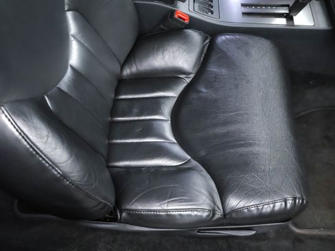 Used 1994 Oldsmobile Cutlass Supreme S image 23