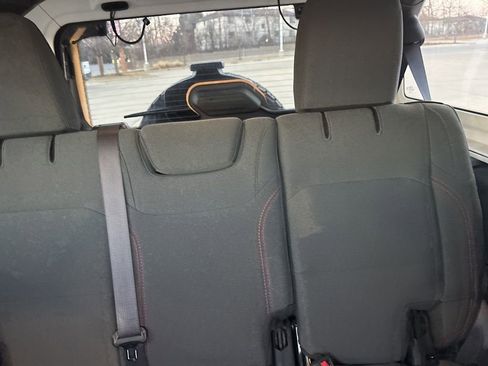 Used 2025 Jeep Wrangler Unlimited Rubicon image 18