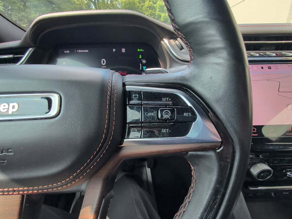Certified 2023 Jeep Grand Cherokee Summit w/ Luxury Tech Group V AWD/4WD image 19