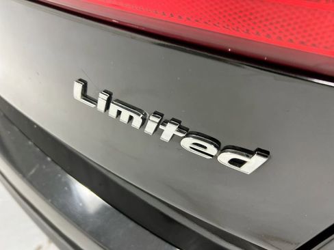 Used 2015 Hyundai Santa Fe Limited image 25