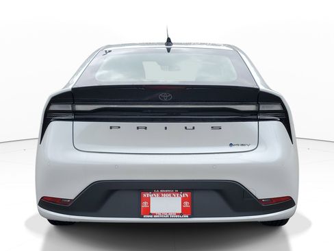New 2026 Toyota Prius Plug-In Hybrid FWD image 5
