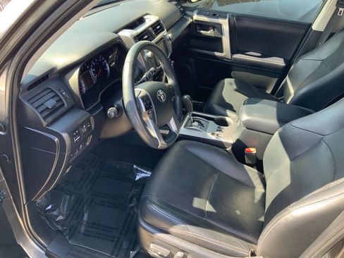 Used 2018 Toyota 4Runner Limited AWD/4WD image 29
