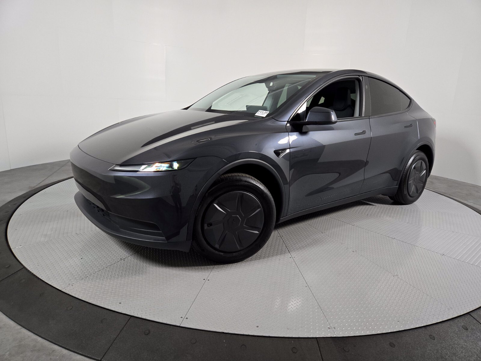 Used 2026 Tesla Model Y 2WD image 1