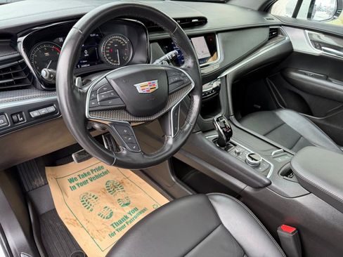 Used 2023 Cadillac XT5 Sportv image 11