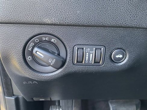 Used 2018 Dodge Charger SXT Plus w/ Blacktop Package image 14