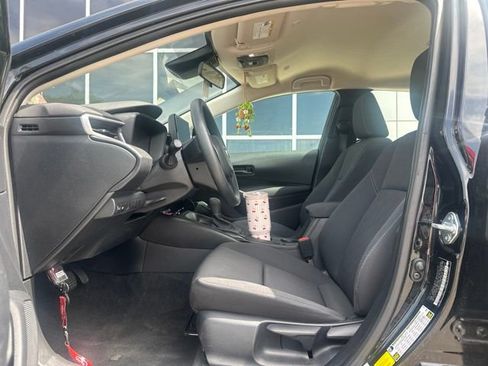 Used 2025 Toyota Corolla LE FWD image 7