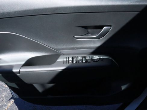 New 2026 Hyundai Kona SE image 15