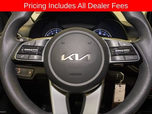 Certified 2023 Kia Forte LXS w/ LXS Technology Package FWD image 16