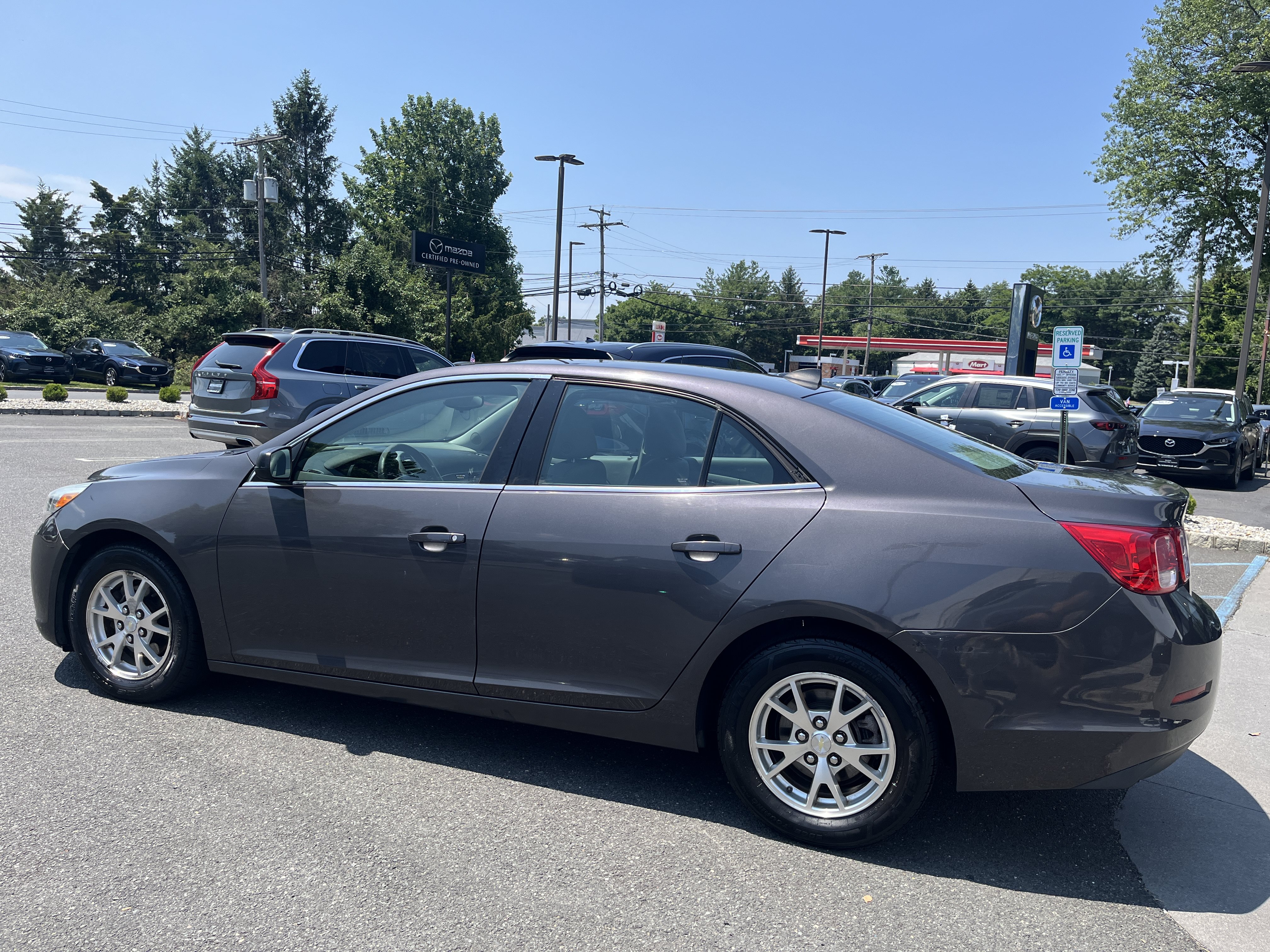 Used 2013 Chevrolet Malibu LS FWD image 3