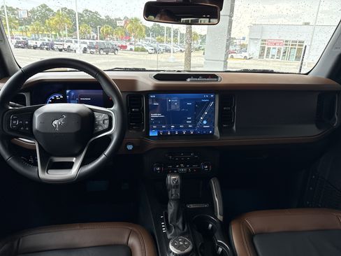 Used 2024 Ford Bronco Outer Banks AWD/4WD image 27