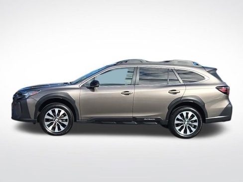 Used 2023 Subaru Outback Limited AWD/4WD image 6
